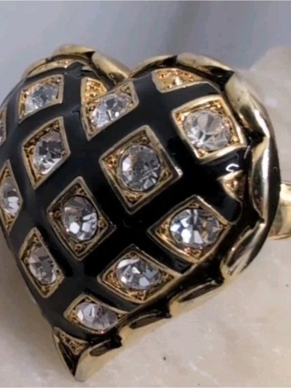 VTG BETSEY JOHNSON Taxi Girl Collection PUFFY HEART RING Black Enamel size 7